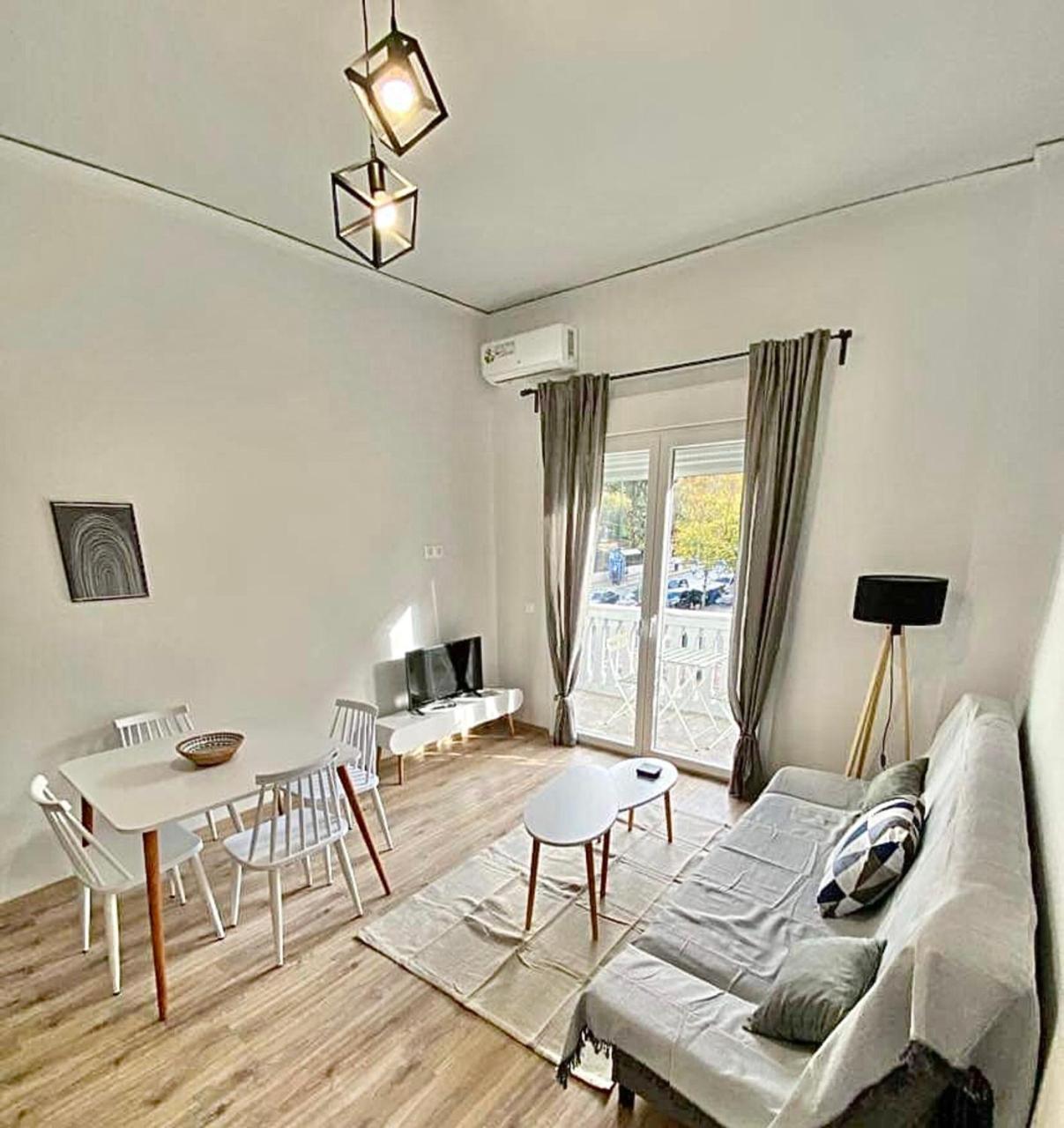 Comfortable Apartment In The City Center Atenas Exterior foto