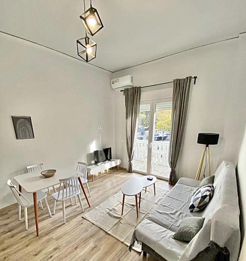 Comfortable Apartment In The City Center Atenas Exterior foto