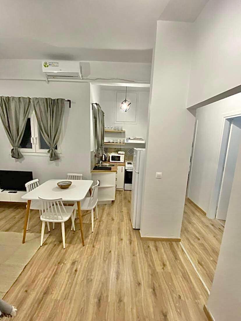 Comfortable Apartment In The City Center Atenas Exterior foto